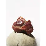 天然越南無處理紅色尖晶石原礦(SPINEL),單晶,晶簇,八面體