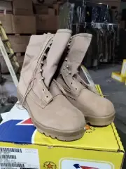 New In Box Hot Weather Belleville Army BOOTS Flame Resistant Tan Size 4.5 Reg