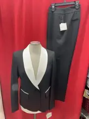 KASPER PANT SUIT/SIZE 4/INSEAM 32'/NEW WITH TAG/RETAIL$240/TAXEDO STYLE
