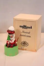 STEINBACH 4" SCOTTISH SANTA MUSIC BOX PLAYS NUTCRACKER SUITE MARCH NEW IN CRATE