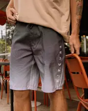 [Rip Curl] Rip Curl Men's Shock Board Shorts in Black Size 40 40 Black