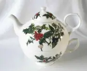 Portmeirion Holly and The Ivy Teapot and Cup