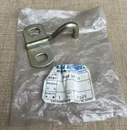 NOS MAZDA ROTARY 1970's FAMILIA 1300-1000 BOOT LOCK HOOK CATCH!! P.N.0483-52-710