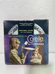 Vintage Set of 4 Corelle Old Town Blue Small Plates New In Box