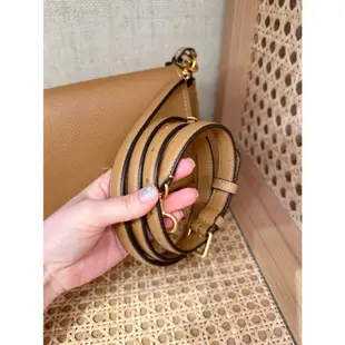 【現貨】美國代購 🇺🇸 Tory Burch TB 新品 Thea Flap 皮革 流蘇 郵差包 側背包 斜背包