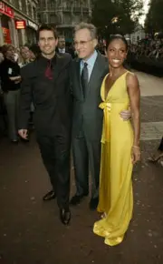 Tom Cruise director Michael Mann and actress Jada Pinkett Smith a- 2004 Photo