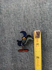 ROAD RUNNER -LARGE PIN - ENAMEL / LAPEL PIN -NEXT DAY SHIPPING