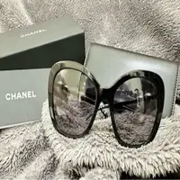 在飛比找PopChill優惠-[二手] 全新正品 CHANEL CH5427H 矩型+雙珍