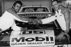 Peter Brock & Allan Moffat Handshake Photo * 6" x 4" Print
