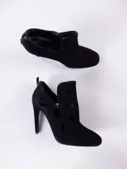 BOTTEGA VENETA Tomas Maier era black suede cutout boots bootie Size 7.5 / 37.5