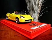 AUTOart 1/18 Toyota MR2 Spyder Mounted On Customized Plexiglass Display Case