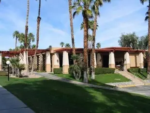 Desert Oasis by Vacation Club Rentals