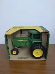 1/16 Ertl Farm Toy John Deere 4450 Tractor With Duals In Box