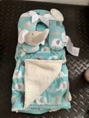 Petit L’amour For Baby Soft Plush Blanket An Travel Pillow