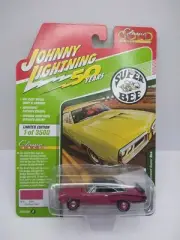 Johnny Lightning Gold 1970 Dodge Coronet Panther Pink Super Bee (K)