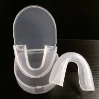 在飛比找Yahoo!奇摩拍賣優惠-外銷歐美之防磨牙/加大型單層軟式護牙套(2牙套+1收納盒)