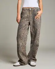 [DESU] DESU Women's Icon Leo Straight Leg Jeans in Leopard Animal Size 2 2 Leopard Animal