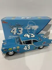 #43 Richard Petty 1957 Oldsmobile Hardtop- Racing Champions