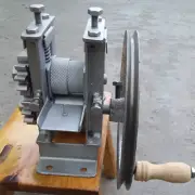 Manual bamboo strip making hand-cranking strip machine bamboo chip separator