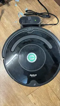 在飛比找Yahoo!奇摩拍賣優惠-(二手良品保固半年)iRobot Roomba 670 機器