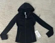 Lululemon Woman's black Define hooded NULU Jacket, Size 4, BNWT, L@@K**
