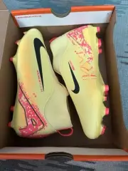 Nike Jr Superfly 10 Acad KM FGMG Lt LaserOrange HF3417 800. Size-5Y