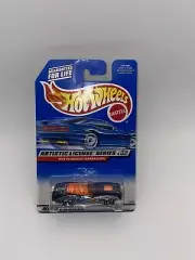 Hot Wheels Artistic License Series 1970 Plymouth Barracuda