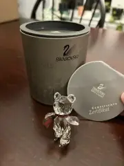 Swarovski Crystal Ice Skating Kris Bear Figurine #193011 MIB
