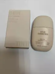 NIB Kylie Cosmetics Skin Tint Blurring Elixir 2C Foundation Kylie Jenner