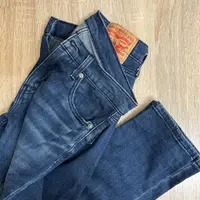 在飛比找PopChill優惠-[二手] LEVI’S 直筒牛仔褲