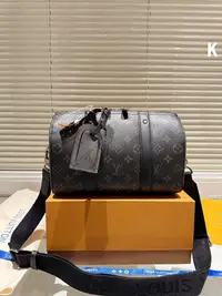 在飛比找Yahoo!奇摩拍賣優惠-【二手包包】Lv X Nigo Keepall  xs  2