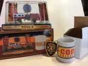 12204 Code 3 Louisville Kentucky, Seagrave Pumper, Patch And Mug, NEVER DIS