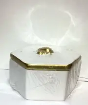 Canadian Import Octagon White Gold Bumblebee Bee Powder Jewelry Trinket Box New!