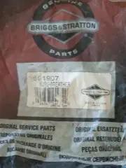 NOS OEM Genuine Briggs & Stratton Engine Breather Vent Tube. Part 691907