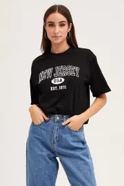 Black Short Sleeve Embroidered Graphic Tee - Size M, Women's Graphic Tee