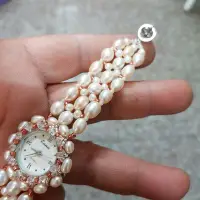 在飛比找Yahoo!奇摩拍賣優惠-日本錶 珍珠錶 漂亮 30mm 秀氣中型女錶 清晰 石英錶 