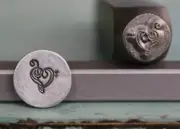 SUPPLY GUY 7mm Music Note with Heart Metal Punch Design Stamp (SGCH-26)