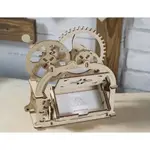 UGEARS MECHANICAL ETUI 機動名片盒