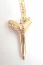 Handmade! Mako Shark Tooth Pendant Solid 9ct Gold 18 inch Chain