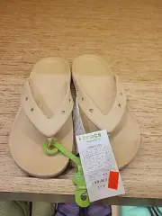 CROCS CLASSIC FLIP V2 SHITAKE MENS 5 WOMENS 7 NEW SHIPS FAST!!!