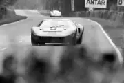 Pedro Rodriguez Lucien Bianchi Ford GT40 Le Mans 1968 Old Motor Racing Photo 52