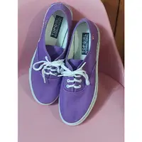 在飛比找蝦皮購物優惠-全新台灣製Top girl帆布鞋超夯紫色帆布鞋平底鞋7號 2