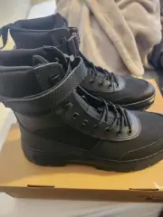 Dr. Martens Combs Tech Black High Top Combat Boots Men's Size 11