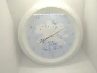在飛比找Yahoo!奇摩拍賣優惠-二手HELLO KITTY時鐘 掛鐘25週年限量珍藏版