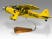 Piper PA-18 Super Cub Vallentuna Aviators Desk Wood Airplane Model Small 1/32