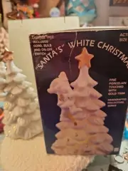 Vintage Tree With Gold Trim Porcelain Santa With Corded Switch Light New