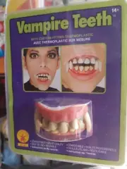 VAMPIRE DRACULA TEETH COMFORTABLE FLEXIBLE HALLOWEEN 50 % Off