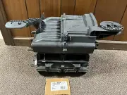 New Genuine GM 25767772 Cadillac CTS HVAC Case