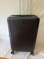 $540 New Travelpro WalkAbout 6 Expandable Hard side Spinner 25" Black Luggage