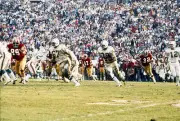 Miami Dolphins Hall Of Fame Fullback Larry Csonka NFL OLD PHOTO 2